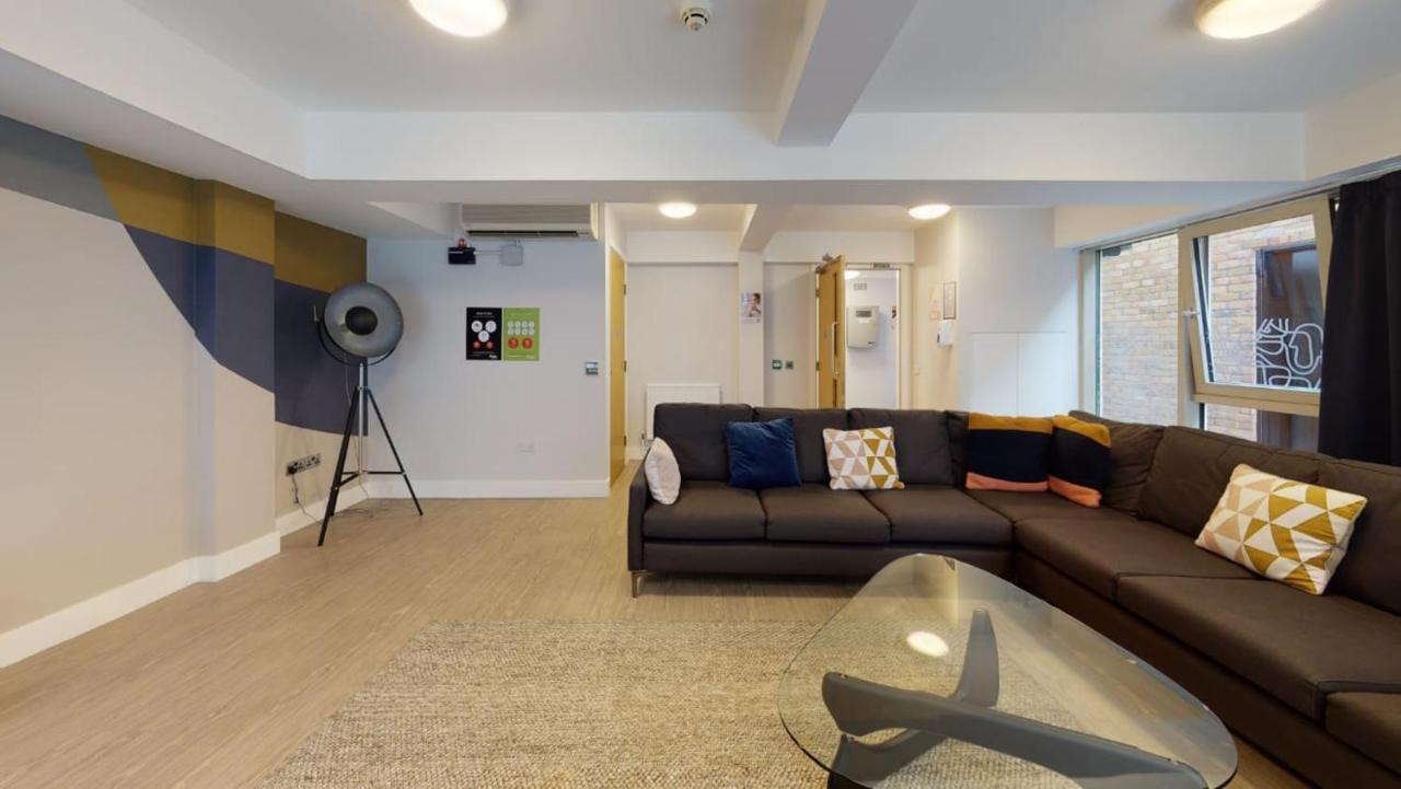 For Students Only Contemporary Studios At Iq Hoxton In 런던 외부 사진